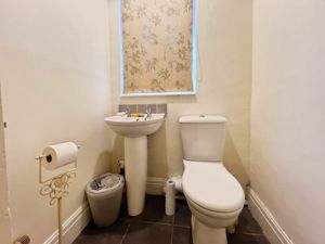 WC room- click for photo gallery